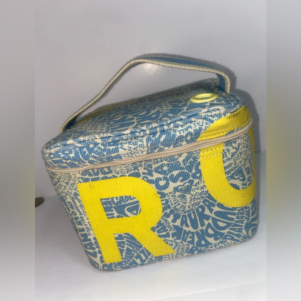 Roxy Brand Stylish Blue and Yellow Patterned Women's Cosmetic Bag